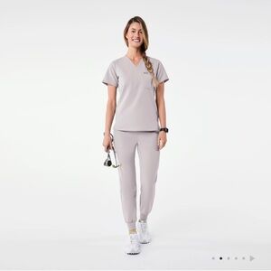 Figs Women’s Cement Grey Scrub Set